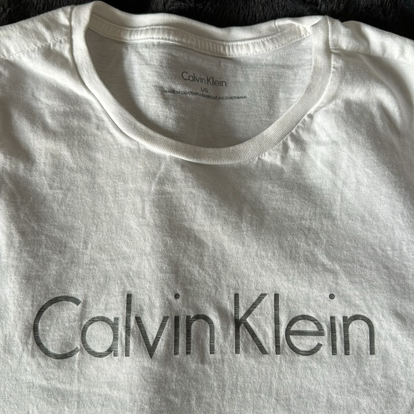 Calvin Klein White T-Shirt - Picture 2 of 3